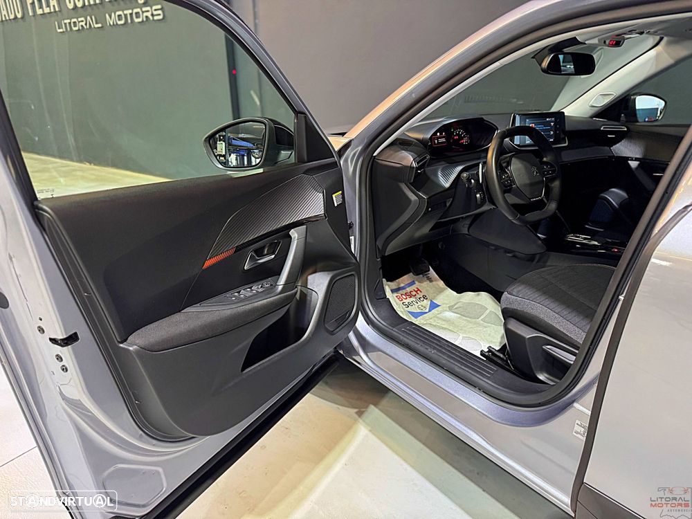 Peugeot 2008 1.2 PureTech Active Pack EAT8 - 14