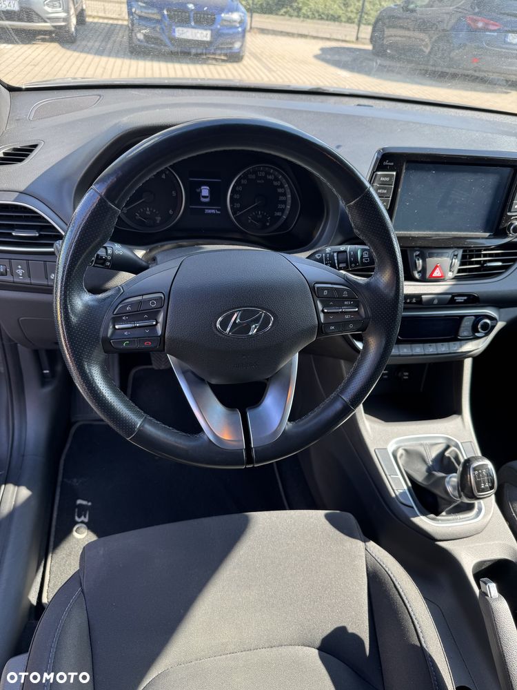 Hyundai i30 1.6 D GO - 6