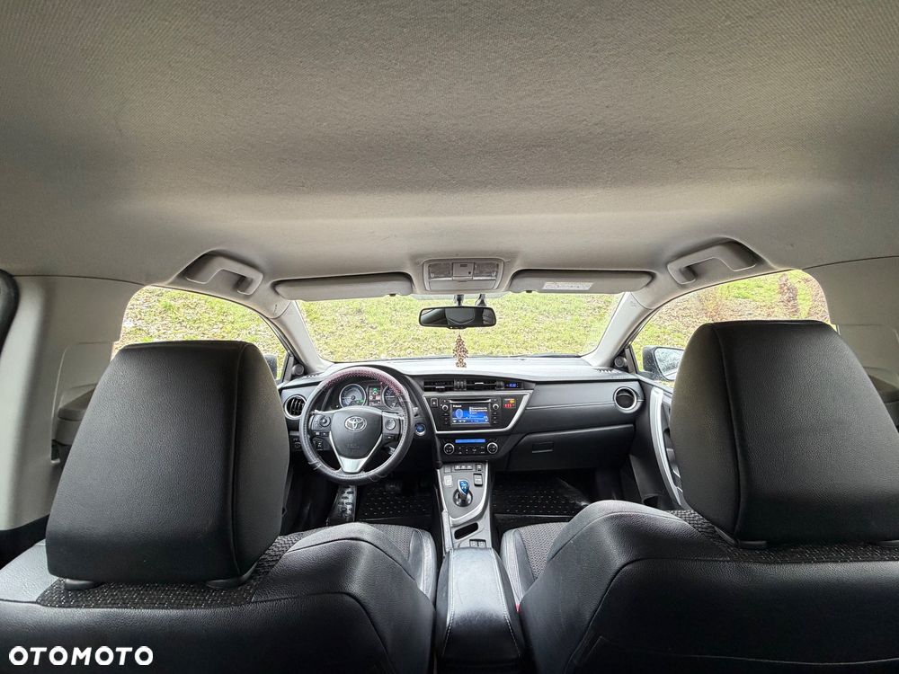 Toyota Auris - 12
