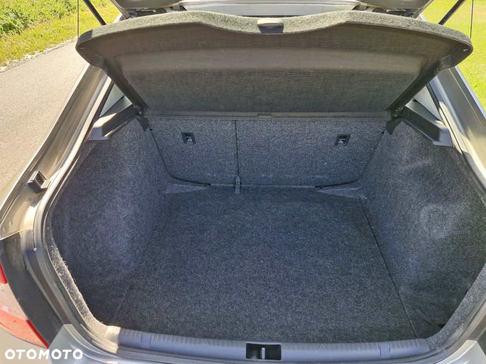 Skoda RAPID 1.2 TSI Ambition - 10
