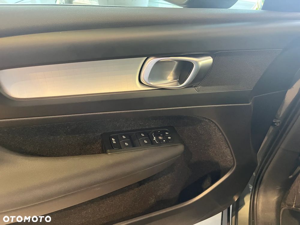 Volvo XC 40 B3 Core - 11