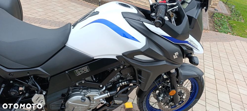 Suzuki V-STROM - 23