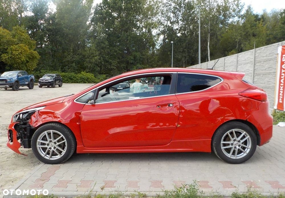 Kia Ceed - 13