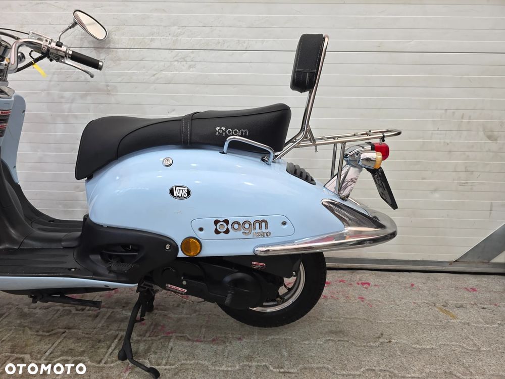 AGM Retro 50 - 13