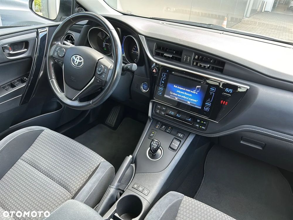 Toyota Auris - 16