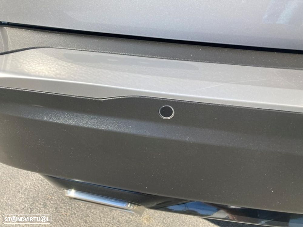 Peugeot 2008 1.2 Hybrid Allure e-DCS6 - 11