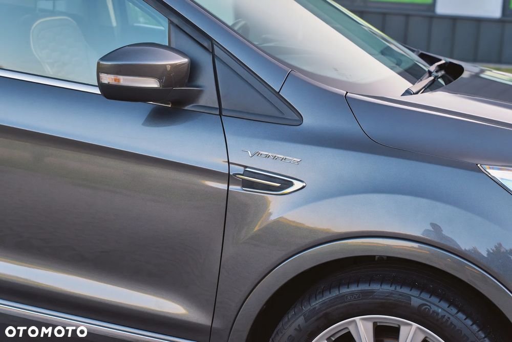 Ford Kuga 2.0 TDCi 2x4 Vignale - 18