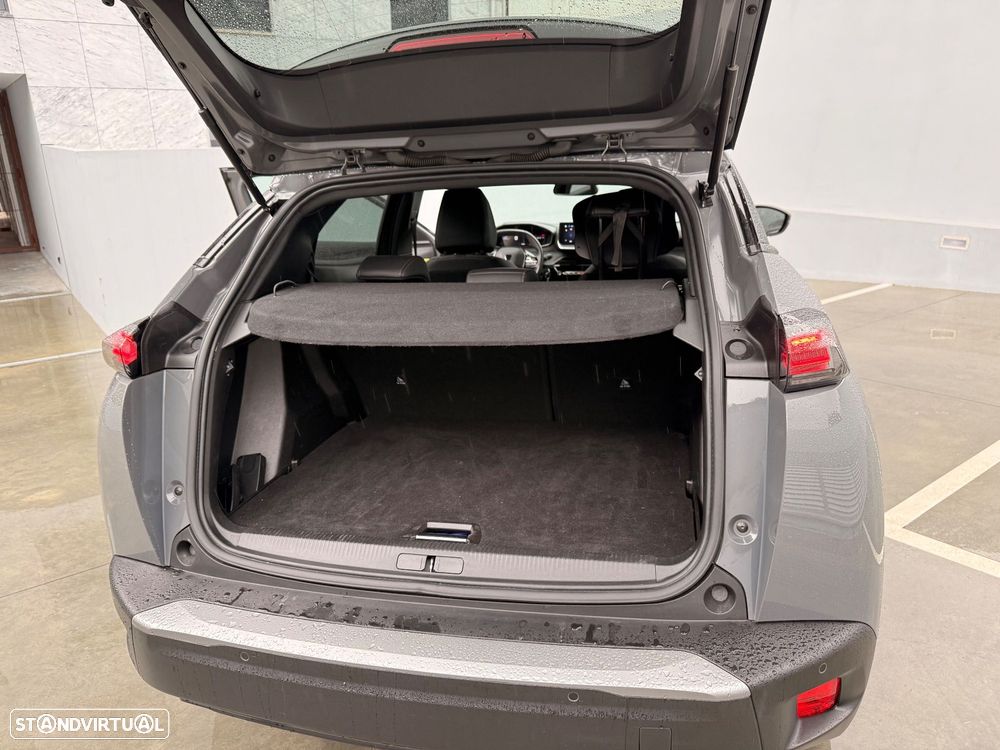 Peugeot 2008 1.2 PureTech Allure - 16