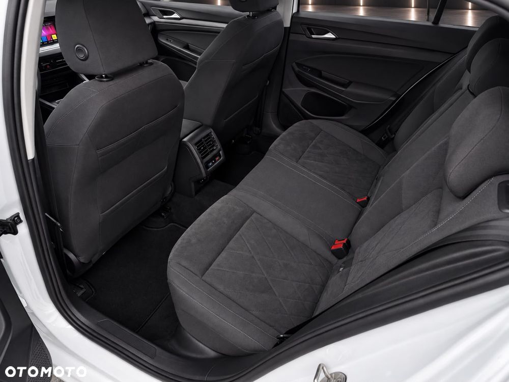 Volkswagen Golf 1.5 TSI EVO Style - 20