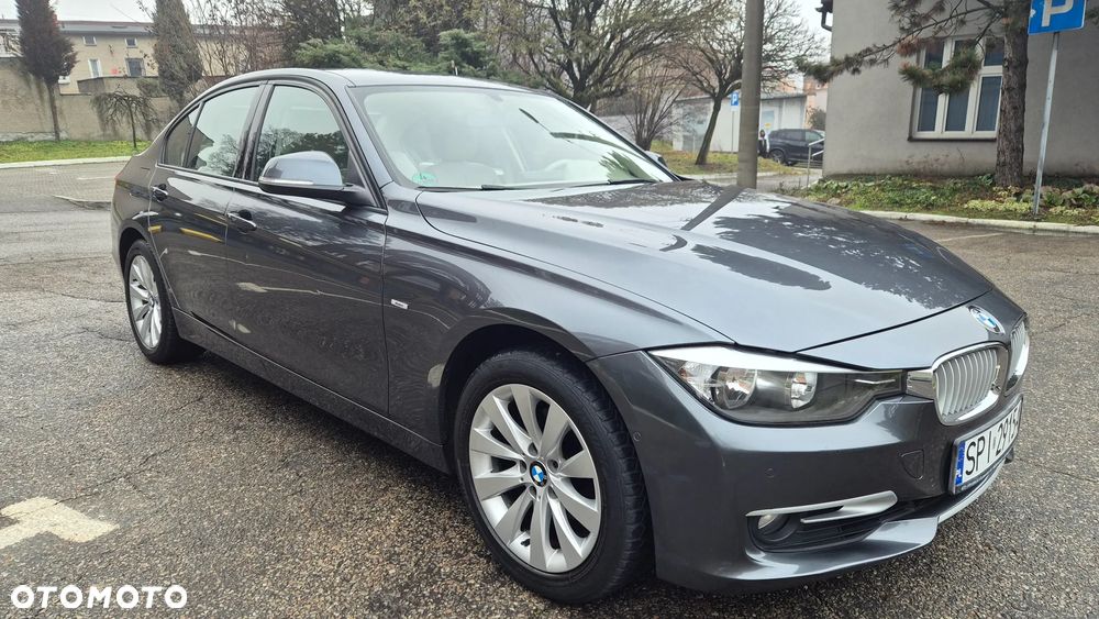 BMW Seria 3 320i - 4
