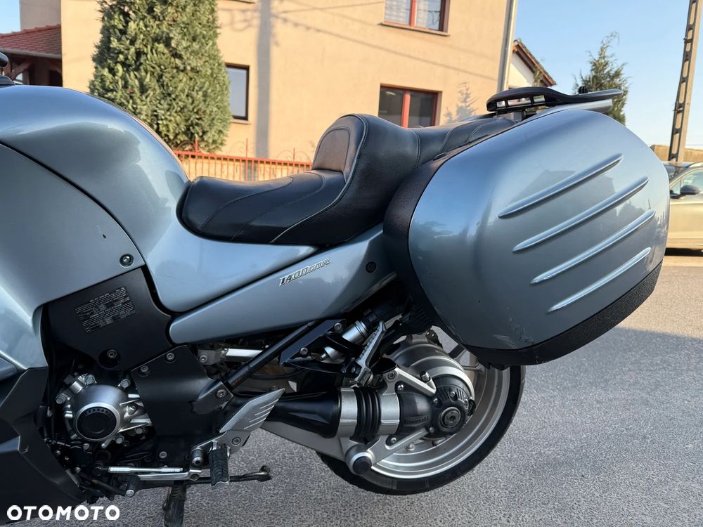 Kawasaki GTR - 14