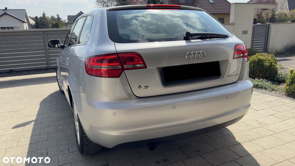 Audi A3 Sportback 2.0 TDI Attraction - 11
