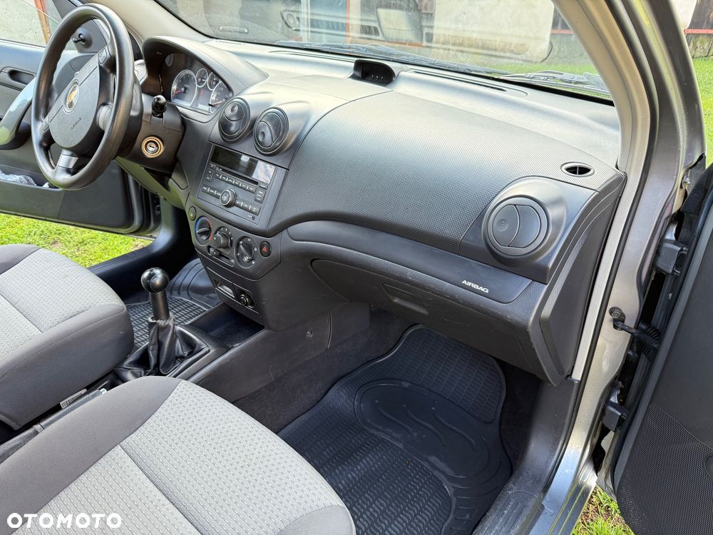 Chevrolet Aveo - 7