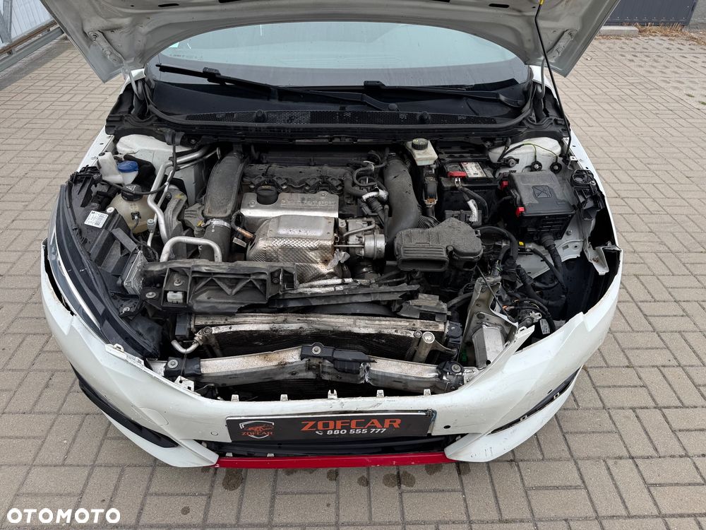Peugeot 308 PureTech 263 Stop & Start GTi by Sport - 20