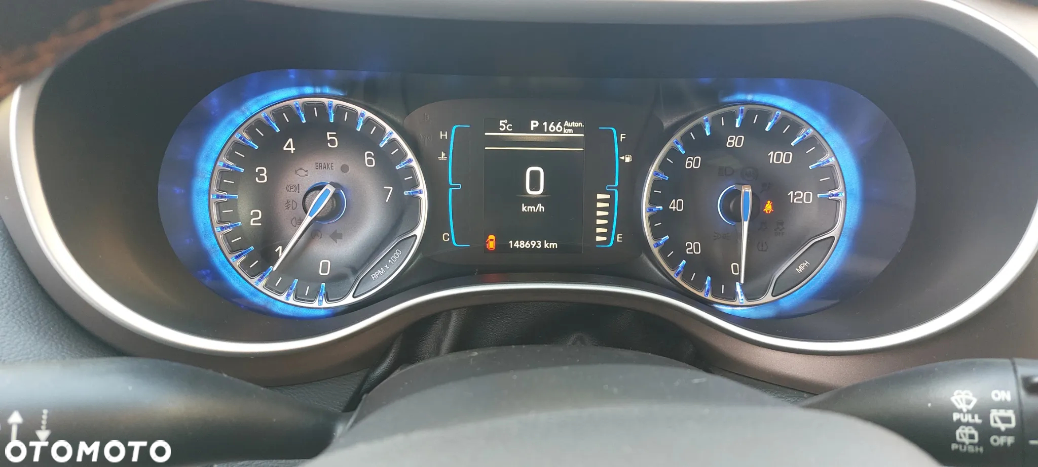 Chrysler Pacifica - 17