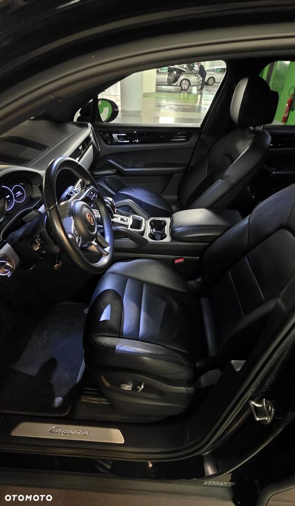 Porsche Cayenne Standard - 8