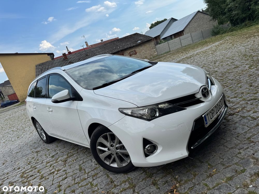 Toyota Auris 1.4 D-4D Comfort - 1