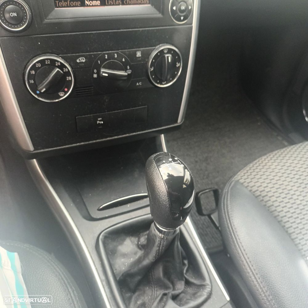 Mercedes-Benz B 180 CDI - 11