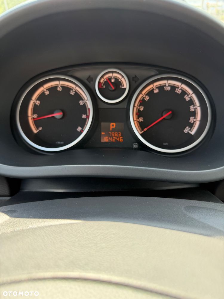 Opel Corsa 1.4 16V Cosmo - 18