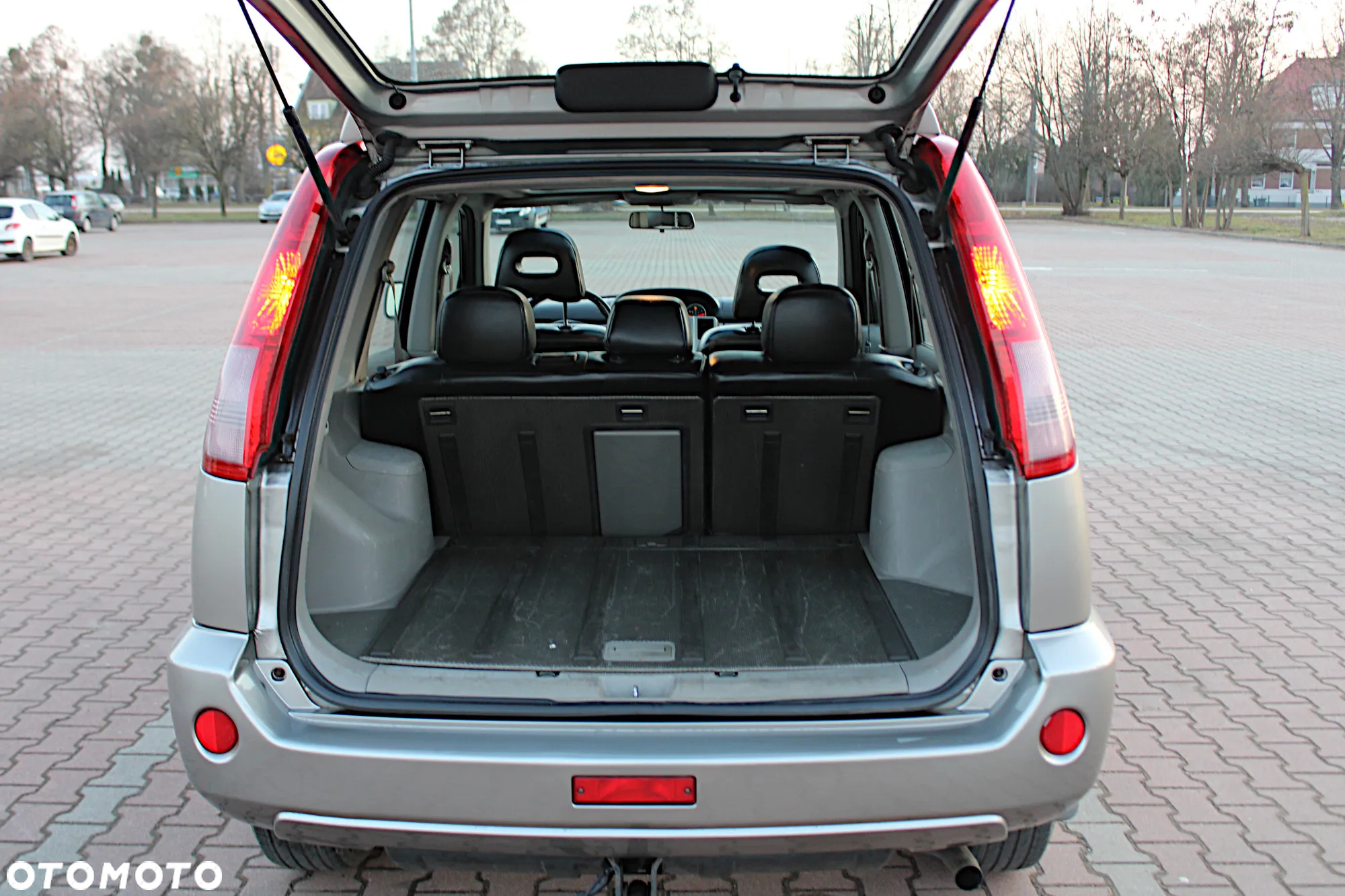 Nissan X-Trail 2.5 4x4 Elegance - 10
