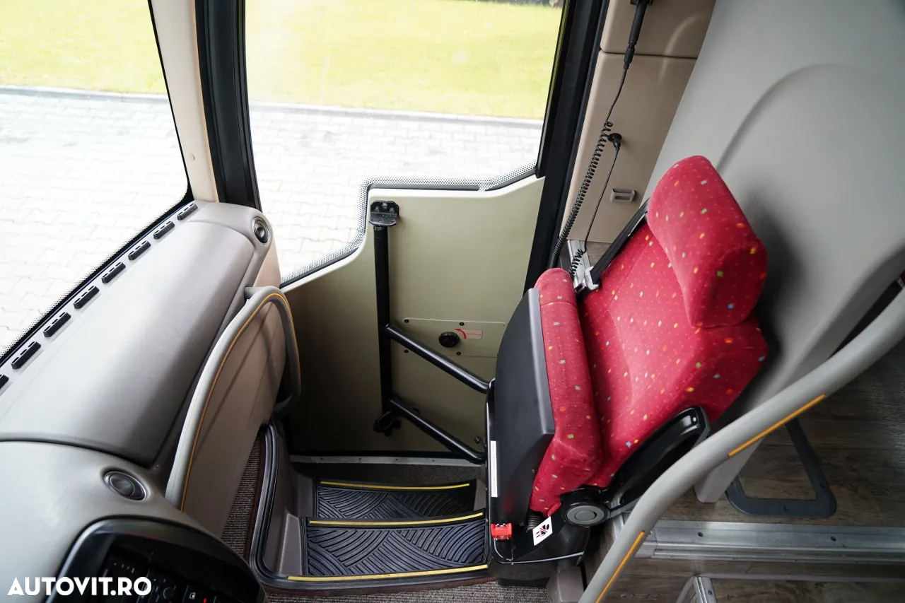 Iveco MAGELYS / EURO 6 / SUPER STARE / TURIST / MANUALĂ / KILOMETRAJ 293.000 km / IMPORTAT DIN FRANȚA / CONTRACT POST-SERVICE / - 25
