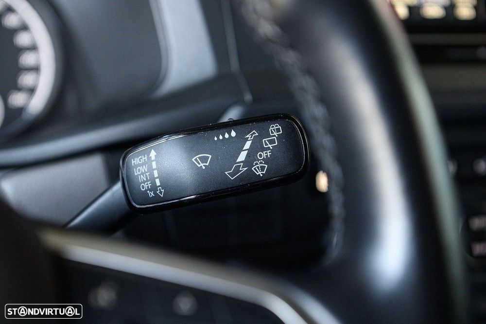 VW Caravelle 2.0 TDI L.Comfortline - 36