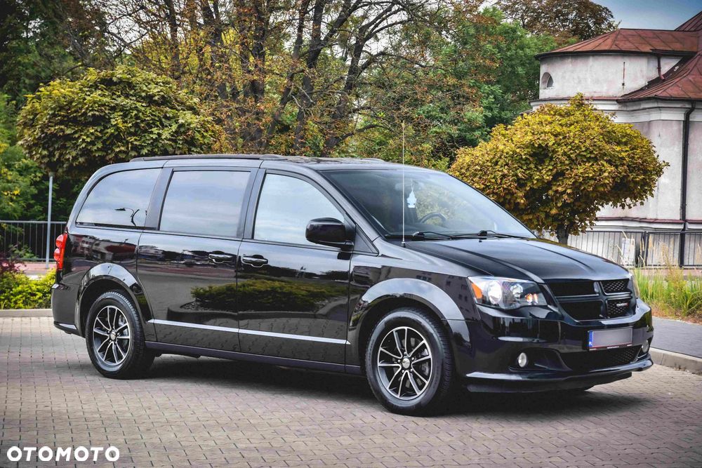 Dodge Grand Caravan 3.6 R/T - 19