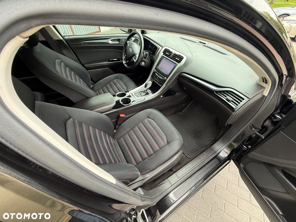 Ford Mondeo 2.0 Hybrid Titanium - 9