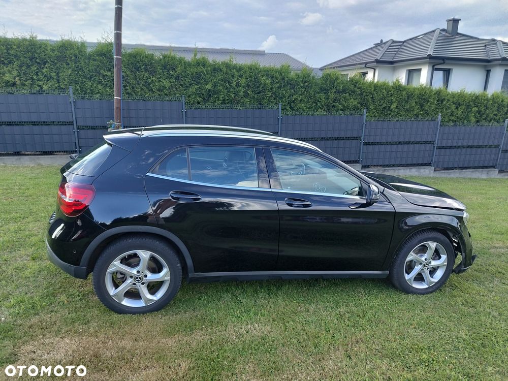 Mercedes-Benz GLA 250 7G-DCT Peak Edition - 14