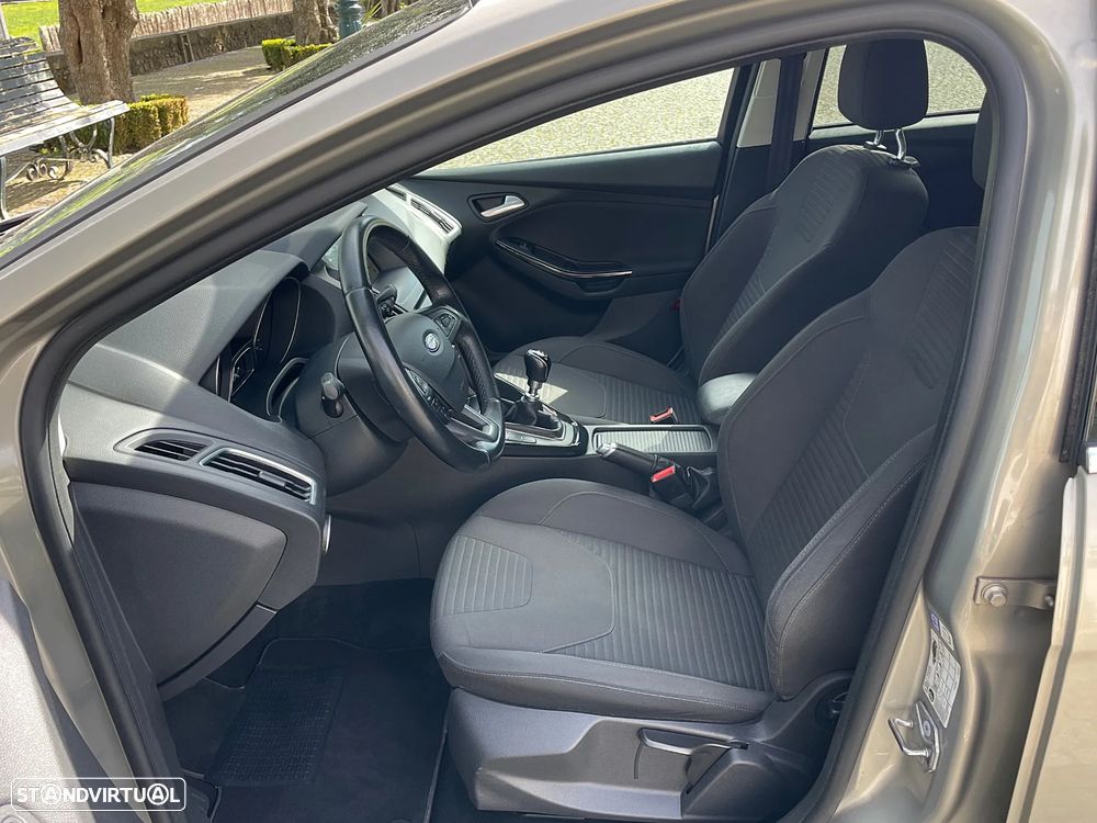 Ford Focus SW 1.5 TDCi Titanium - 19