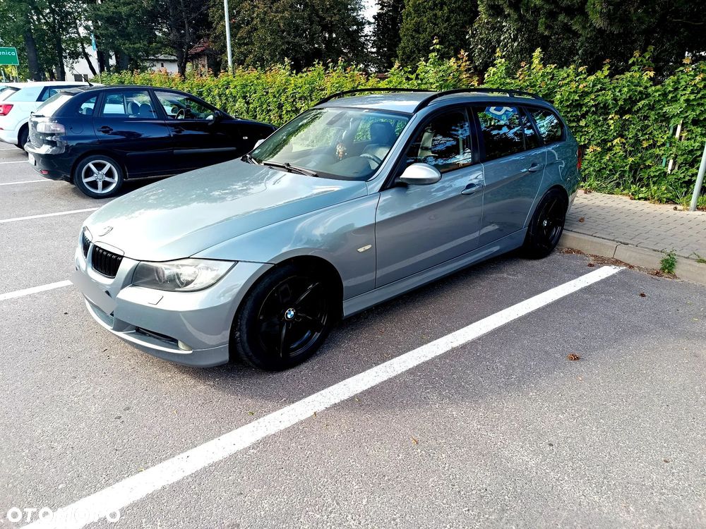 BMW Seria 3 318d - 19