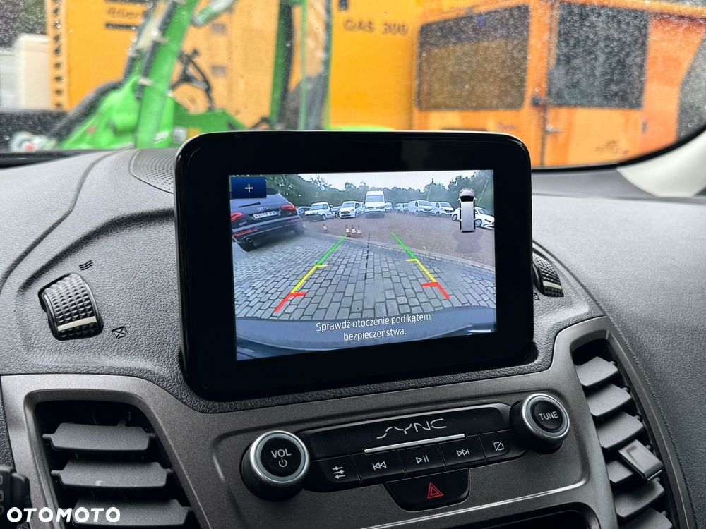 Ford Transit Connect - 23