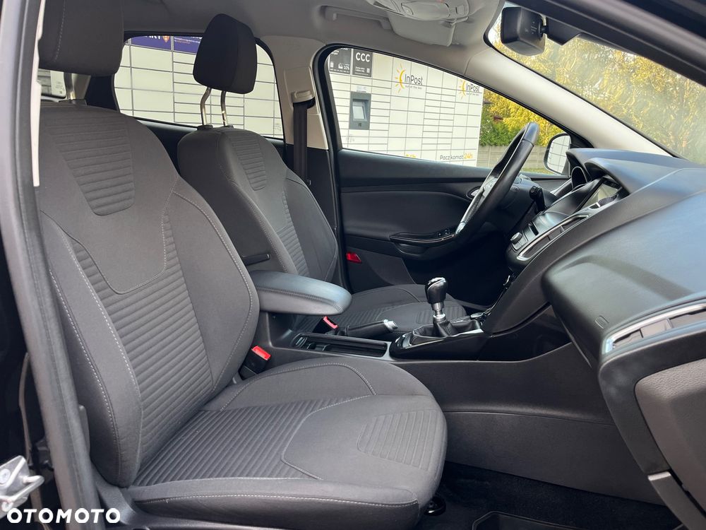 Ford Focus 1.0 EcoBoost Titanium - 23