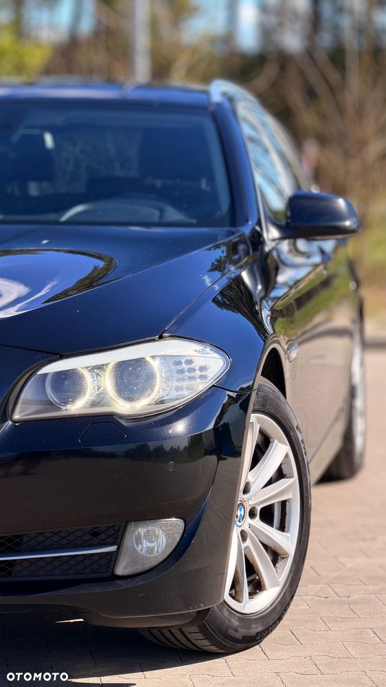 BMW Seria 5 520d Luxury Line - 9