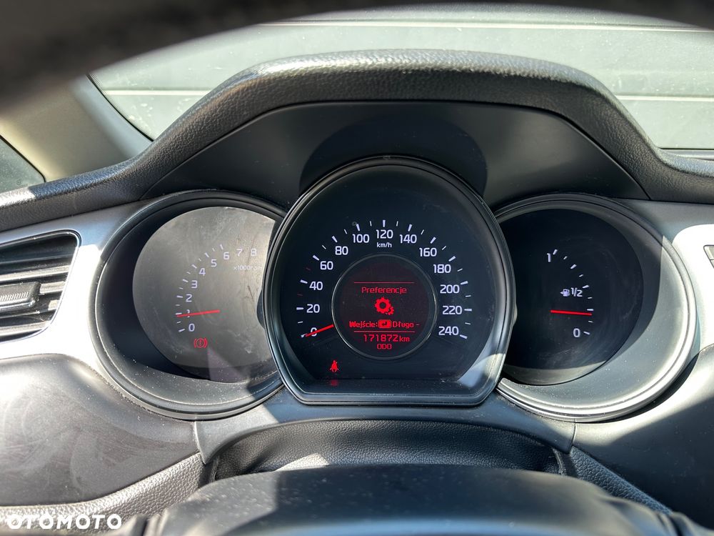 Kia Ceed 1.4 L - 17