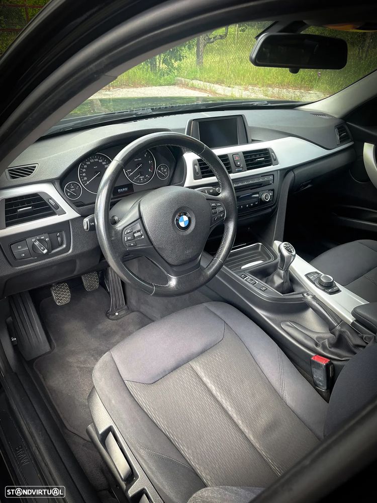 BMW 320 d Modern Line - 11
