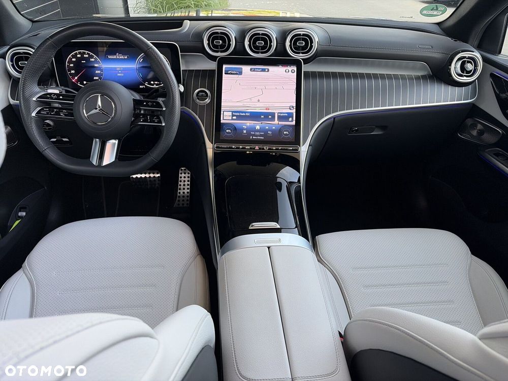 Mercedes-Benz GLC - 12