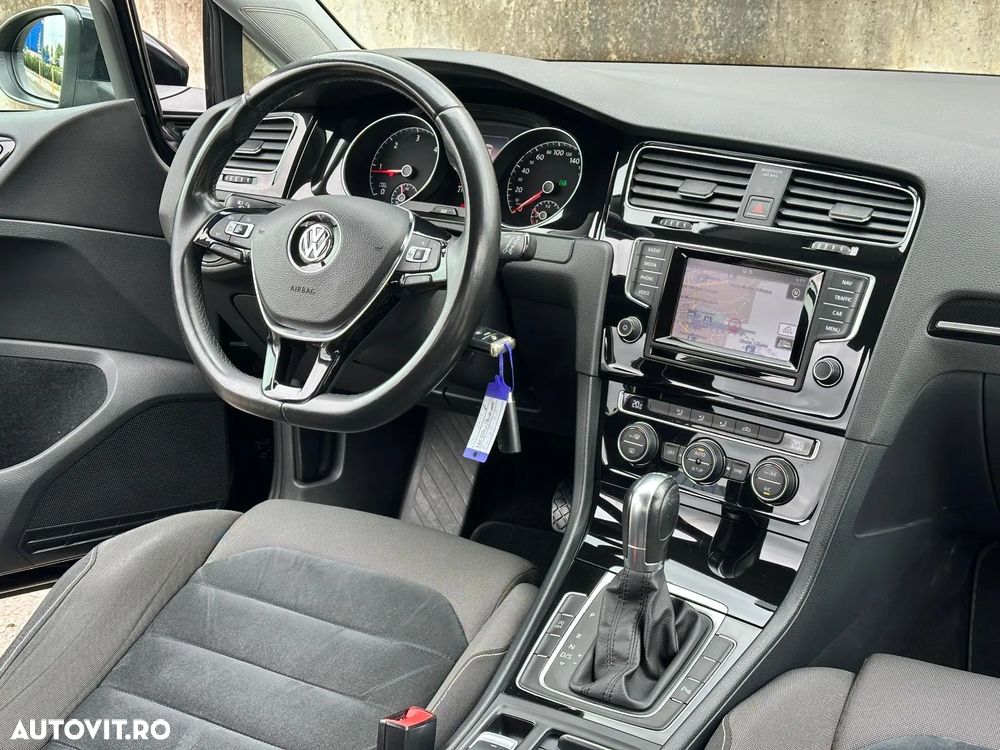 Volkswagen Golf 1.6 BlueTDI DSG Comfortline - 15