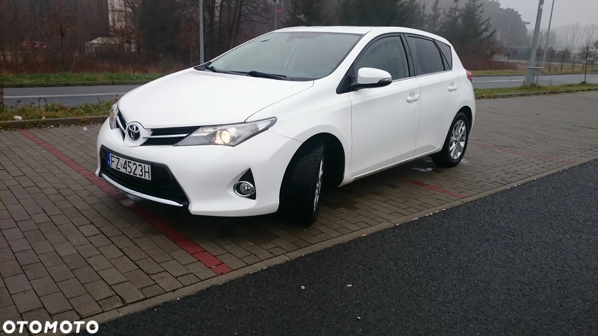 Toyota Auris 1.6 Prestige - 2