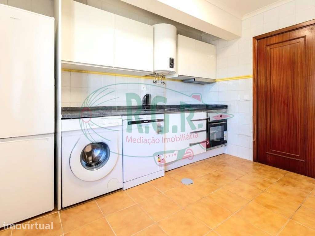 Apartamento T2 à Zona Industrial Portelinha - Grande imagem: 4/12