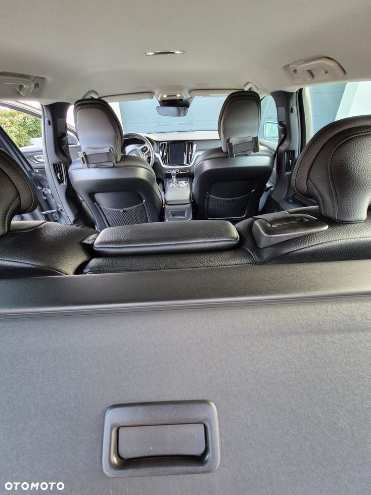 Volvo V60 Cross Country D4 AWD - 23