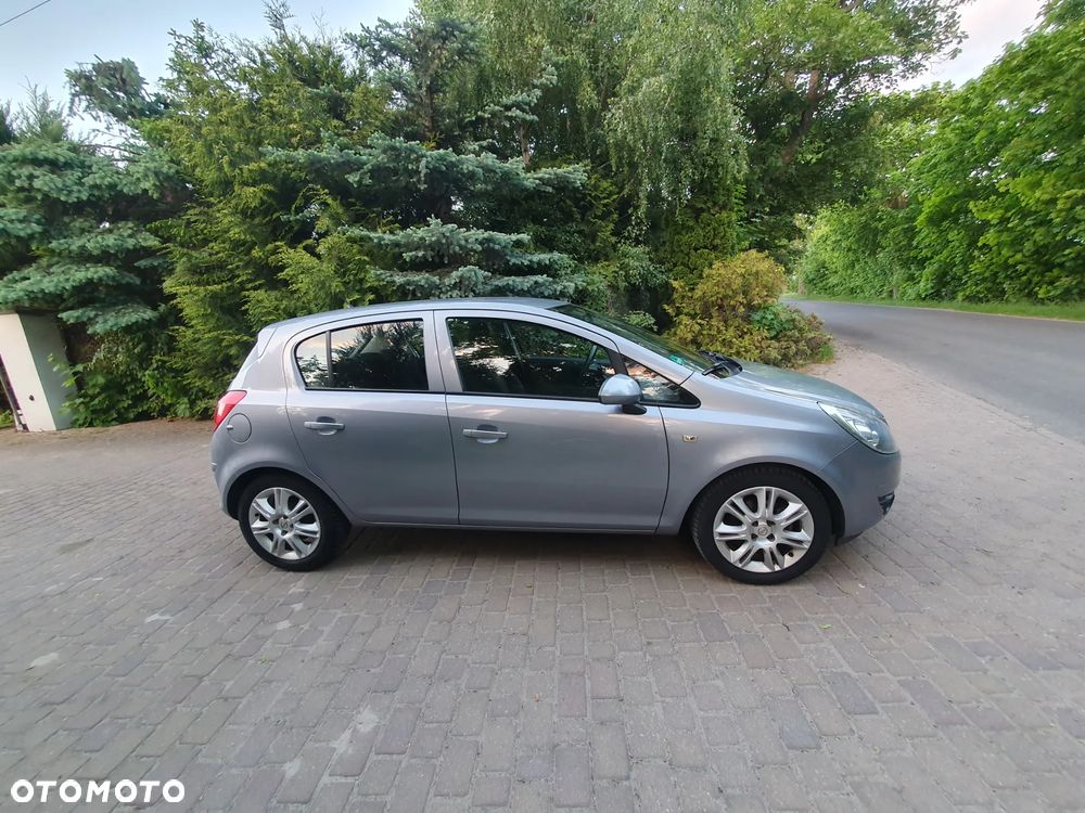 Opel Corsa 1.2 16V Edition - 3