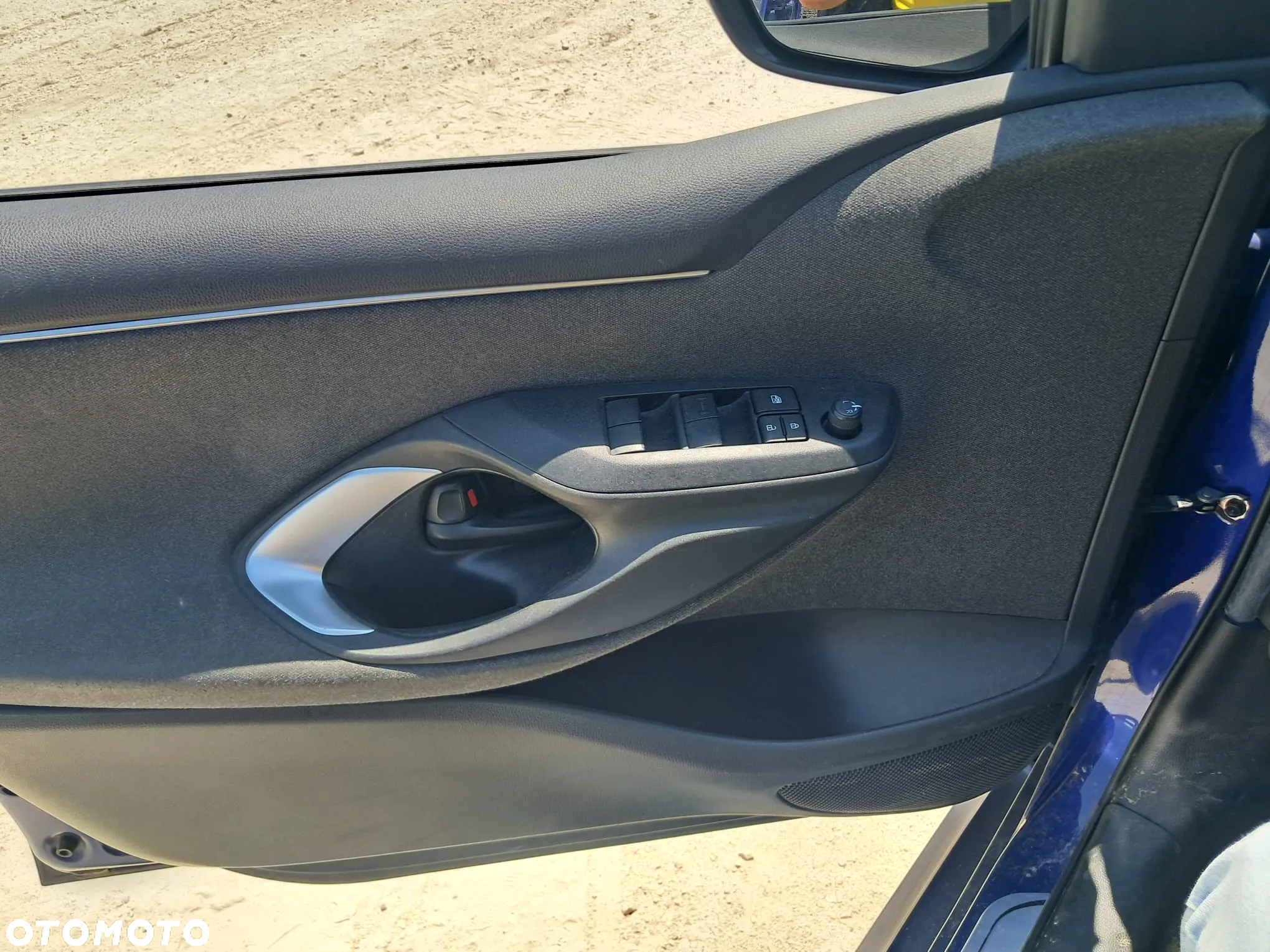 Toyota Yaris Hybrid 1.5 Premiere Edition - 12