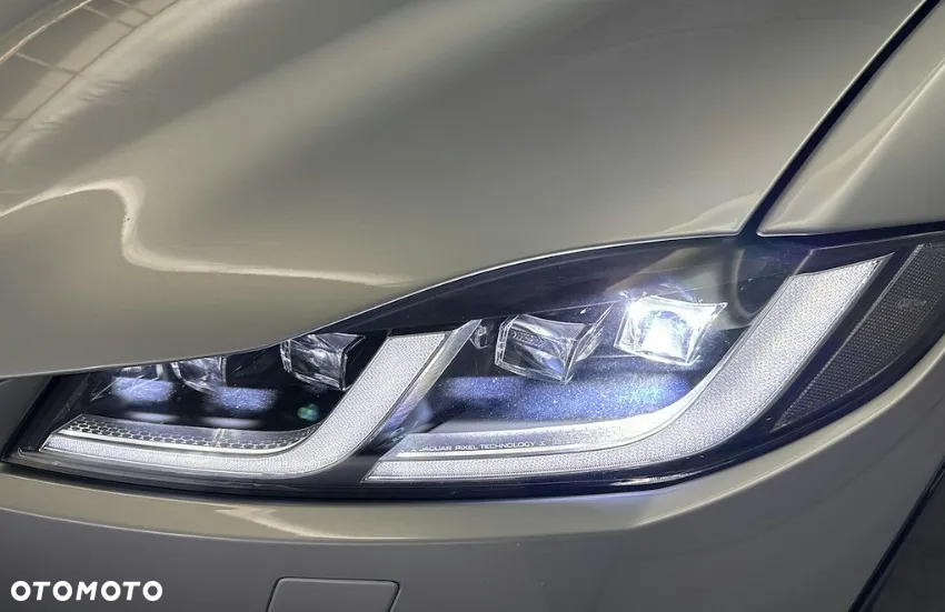 Jaguar F-Pace 5.0 V8 P550 AWD SVR - 6