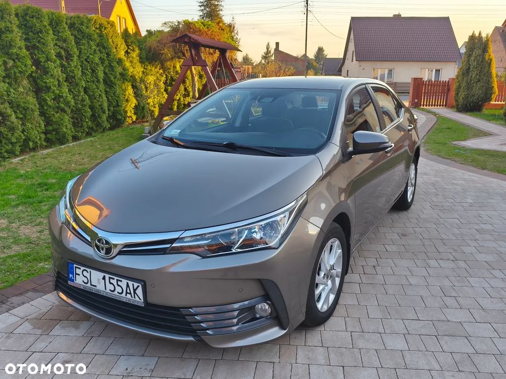 Toyota Corolla 1.6 Prestige EU6 - 1