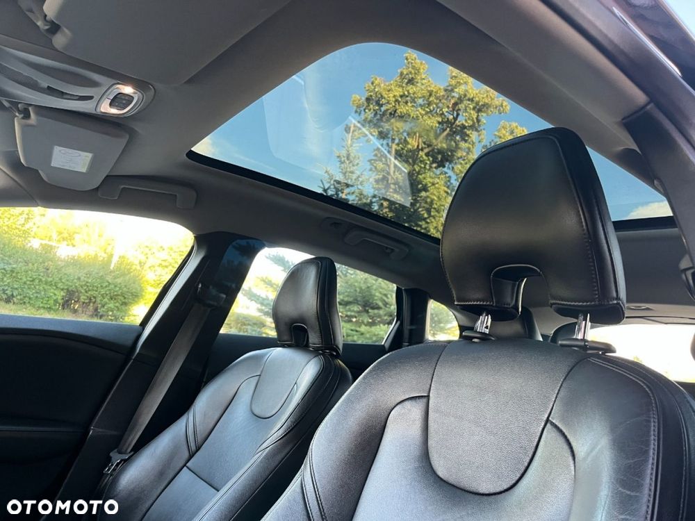 Volvo V40 D2 Inscription - 24