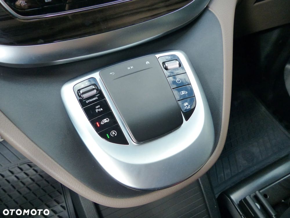Mercedes-Benz Klasa V 300 d 4-Matic Avantgarde 9G-Tronic (d³ugi) - 29