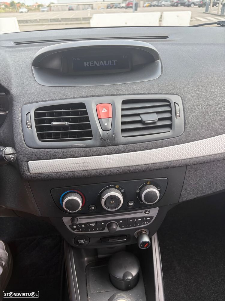 Renault Mégane Sport Tourer 1.5 dCi Dynamique - 8