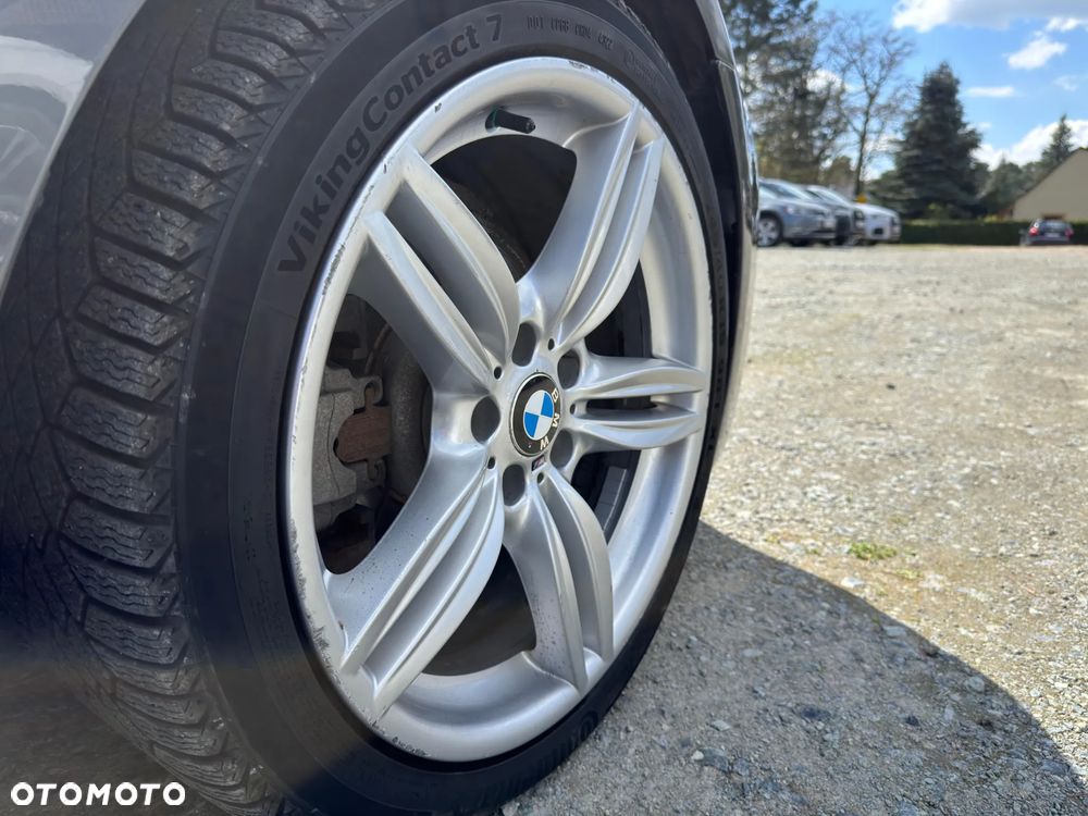 BMW Seria 5 528i xDrive - 36