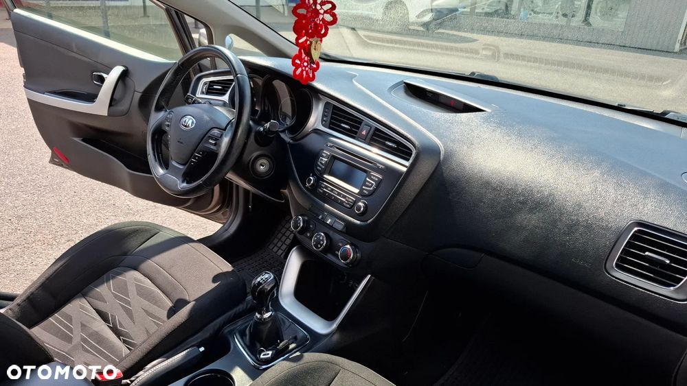 Kia Ceed 1.4 S - 23